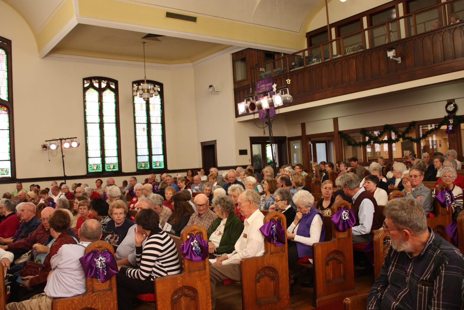 The packed sanctuary at Grace Methodist