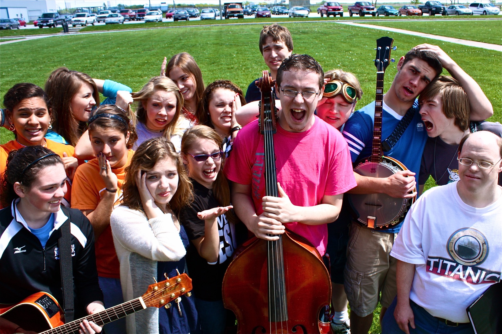 The Lincoln Land Traveling Theatre cast with their instruments